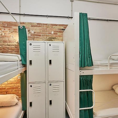 Hola Hostal Collblanc L’Hospitalet de Llobregat Exterior foto