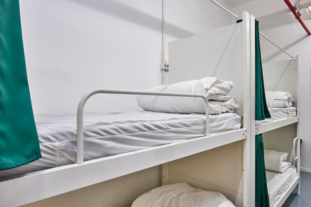 Hola Hostal Collblanc L’Hospitalet de Llobregat Exterior foto