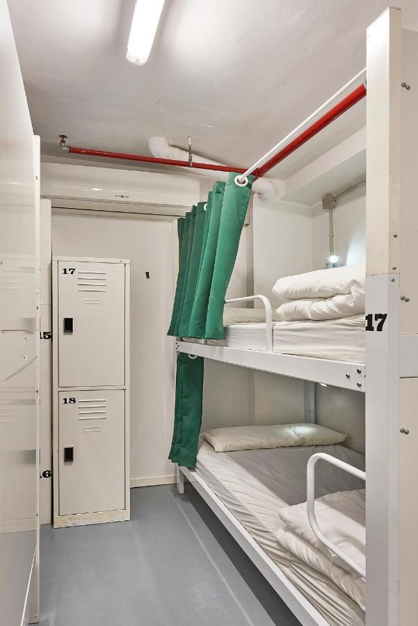 Hola Hostal Collblanc L’Hospitalet de Llobregat Exterior foto